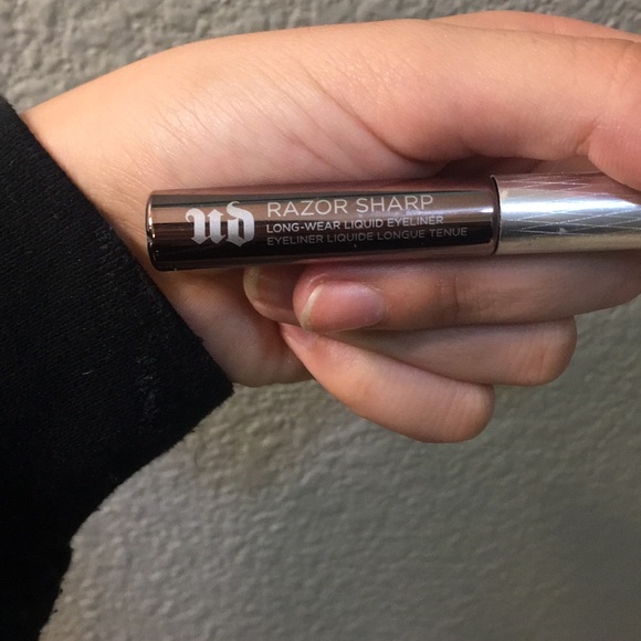 Urban Decay Razor Sharp Liner - Picture 2 of 2